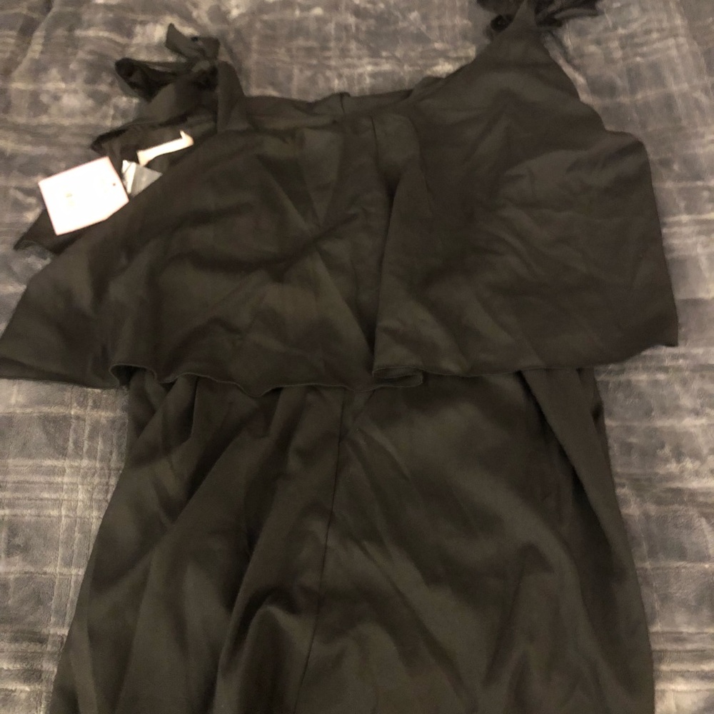 Showpo Black playsuit - Picture 5 of 7